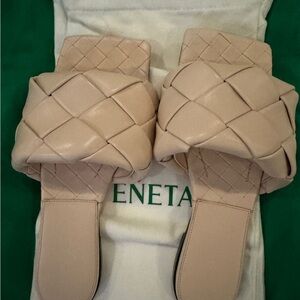 Bottega Veneta Cream Lido Flat Sandals